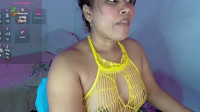 Snapshot of kiarybell__ chatting on 02-03-25, 03:09 kiarybell online show from 02-03-25, 03:09