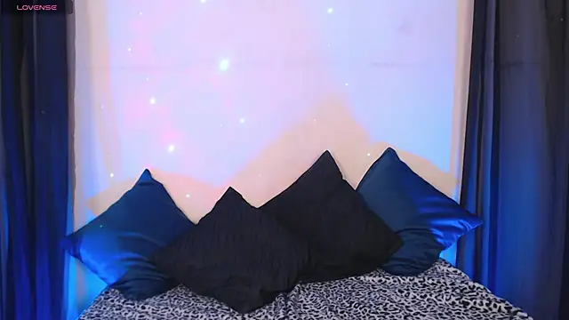 Agatha Tenebris online show from 12-30-24, 05:23