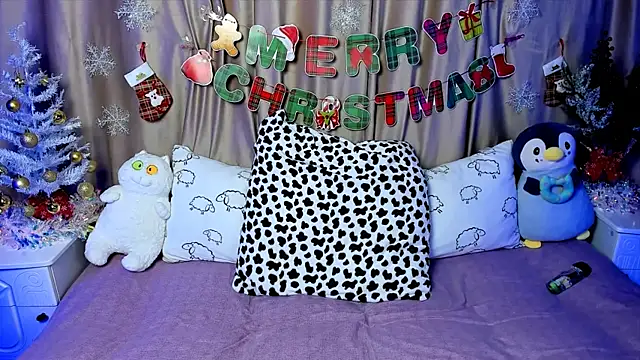 Snapshot of LilyStarlight chatting on 12-20-24, 07:01 LilyStarlight online show from 12-20-24, 07:01
