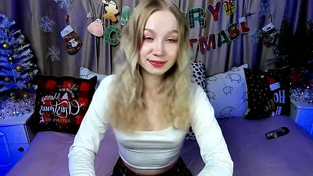 Snapshot of LilyStarlight chatting on 12-29-24, 03:22 LilyStarlight online show from 12-29-24, 03:22