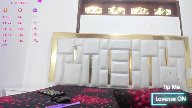 Kylieandjhonny online show from 12-18-24, 07:19