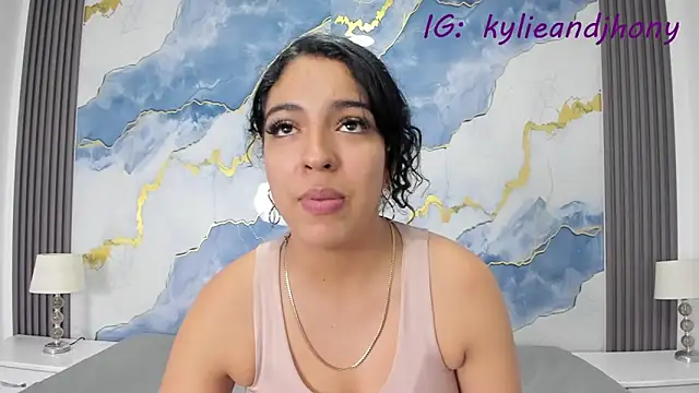 Kylieandjhonny online show from 10-01-25, 07:20