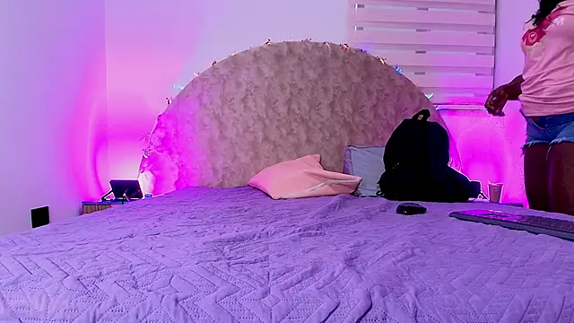 Snapshot of _ebony-queen_ chatting on 11-29-25, 11:57 ebony-queen online show from 11-29-25, 11:57