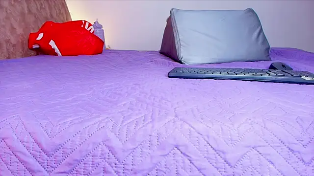 Snapshot of _ebony-queen_ chatting on 11-30-25, 12:09 ebony-queen online show from 11-30-25, 12:09