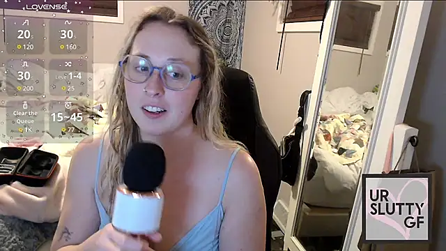 Snapshot of ursluttygf chatting on 12-29-24, 03:22 ursluttygf online show from 12-29-24, 03:22