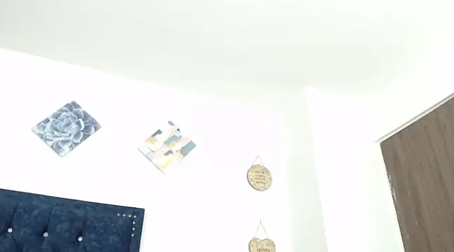 Snapshot of QueenSquirt_ chatting on 02-26-25, 08:33 QueenSquirt online show from 02-26-25, 08:33