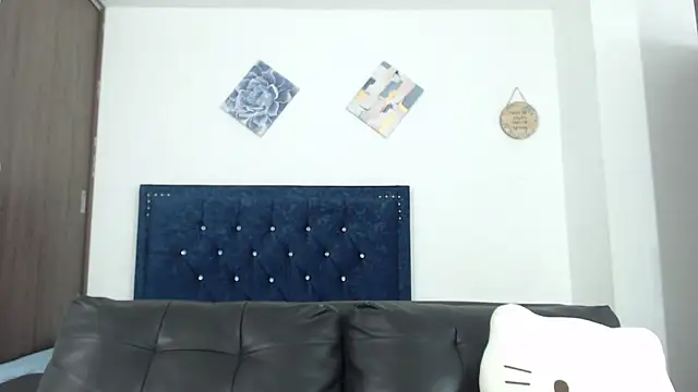 Snapshot of QueenSquirt_ chatting on 03-21-25, 07:35 QueenSquirt online show from 03-21-25, 07:35