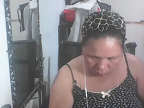 hotwet mama4uxx online show from 02-10-26, 10:30