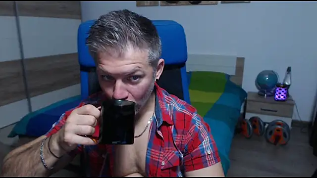 RobbyShawz online show from 10-09-25, 04:32