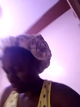 Snapshot of _cutemelania chatting on 01-05-25, 05:09 cutemelania online show from 01-05-25, 05:09