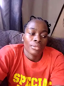 Snapshot of _cutemelania chatting on 02-17-25, 12:16 cutemelania online show from 02-17-25, 12:16