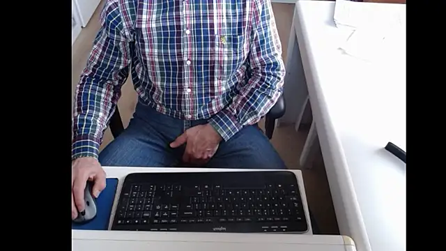 dutchpornking online show from 02-17-25, 08:09