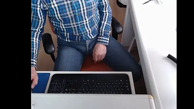 dutchpornking online show from 02-25-25, 07:52