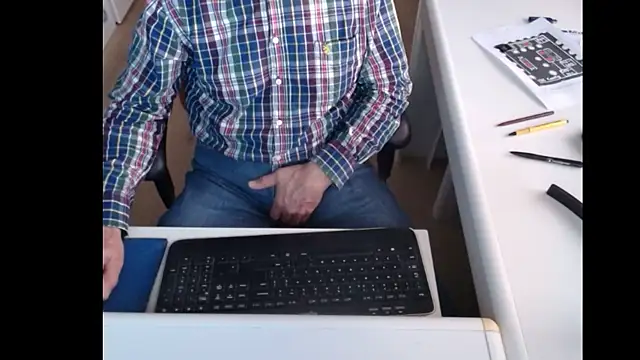 dutchpornking online show from 02-28-25, 07:48