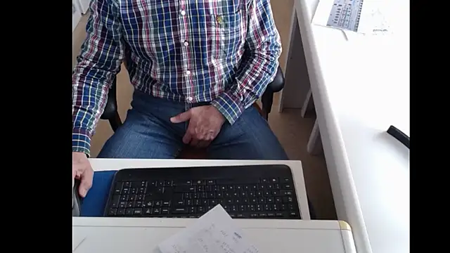 dutchpornking online show from 03-04-25, 08:24