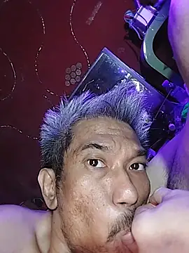 UncleHusz online show from 10-13-25, 08:09