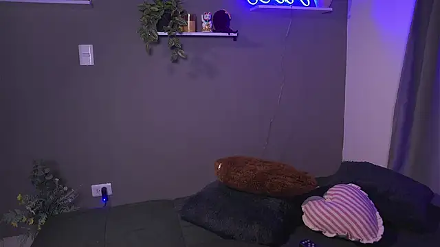 HannahEvanss online show from 10-03-25, 06:16