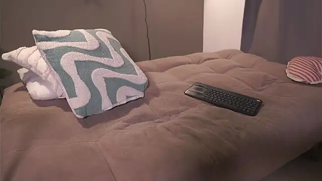 HannahEvanss online show from 02-11-26, 11:48