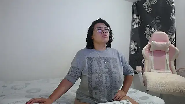 Snapshot of mabigomez00 chatting on 10-04-25, 09:29 mabigomez00 online show from 10-04-25, 09:29