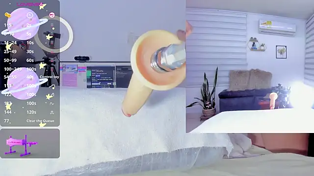 Snapshot of sofi_velez chatting on 02-26-25, 01:43 sofi velez online show from 02-26-25, 01:43