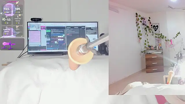 Snapshot of sofi_velez chatting on 12-04-25, 05:10 sofi velez online show from 12-04-25, 05:10