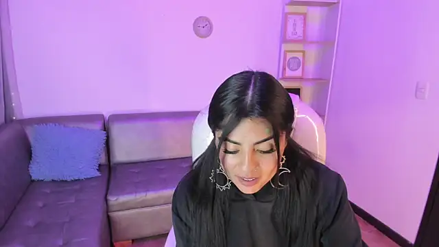 Catalinaa martinez online show from 12-12-24, 04:48