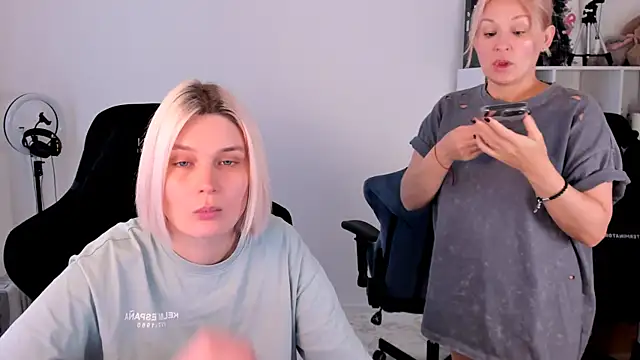 hotblonds online show from 11-17-25, 10:10