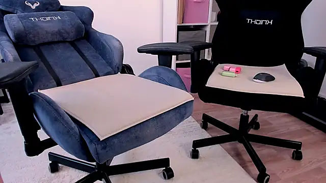 hotblonds online show from 02-02-26, 12:15