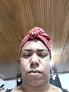 Snapshot of NatiBrunet chatting on 01-12-26, 03:01 NatiBrunet online show from 01-12-26, 03:01