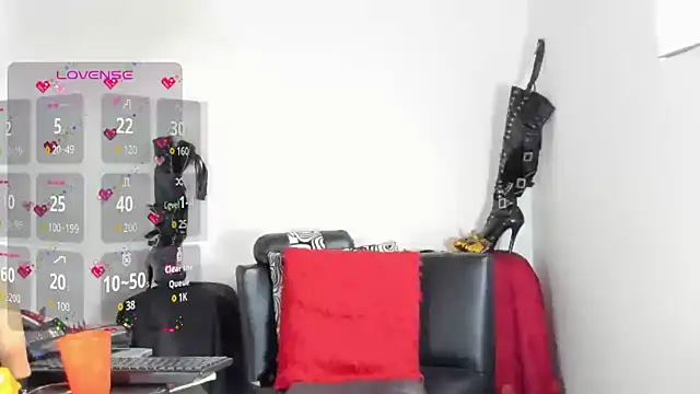 Snapshot of NatiBrunet chatting on 01-14-26, 05:40 NatiBrunet online show from 01-14-26, 05:40