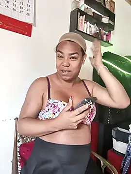 Snapshot of NatiBrunet chatting on 02-10-26, 03:38 NatiBrunet online show from 02-10-26, 03:38