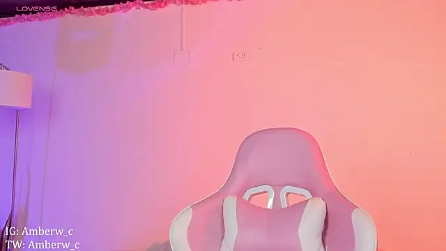 Snapshot of Ambeerouse chatting on 01-03-25, 08:10 Ambeerouse online show from 01-03-25, 08:10