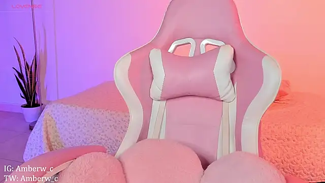 Snapshot of Ambeerouse chatting on 01-04-25, 02:25 Ambeerouse online show from 01-04-25, 02:25