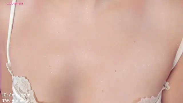 Snapshot of Ambeerouse chatting on 01-11-25, 04:16 Ambeerouse online show from 01-11-25, 04:16