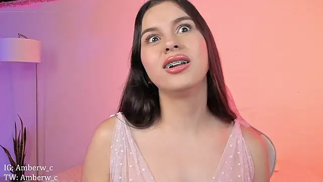 Snapshot of Ambeerouse chatting on 01-14-25, 04:25 Ambeerouse online show from 01-14-25, 04:25