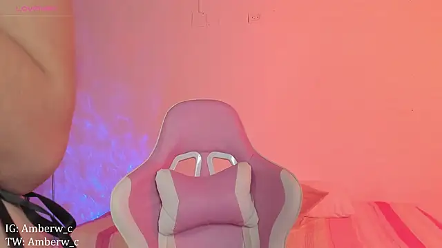 Snapshot of Ambeerouse chatting on 02-10-25, 01:14 Ambeerouse online show from 02-10-25, 01:14