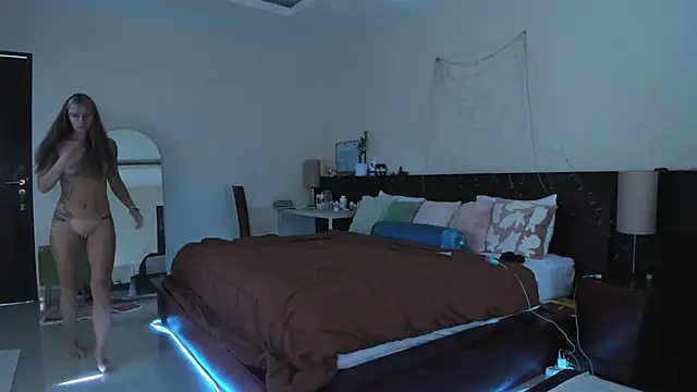 Snapshot of holy_khloe chatting on 03-21-25, 01:02 holy khloe online show from 03-21-25, 01:02