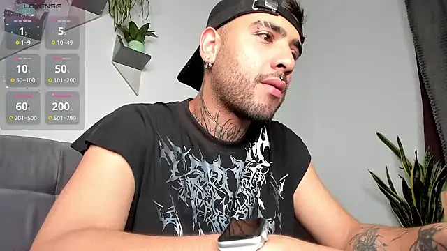 Snapshot of imferrer chatting on 02-21-25, 06:07 imferrer online show from 02-21-25, 06:07