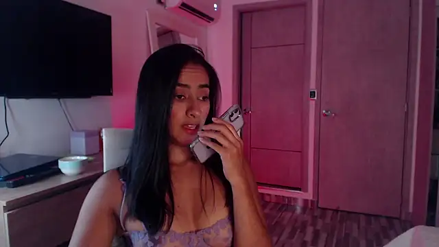 Snapshot of Brown_skin11 chatting on 10-21-25, 10:10 Brown skin11 online show from 10-21-25, 10:10