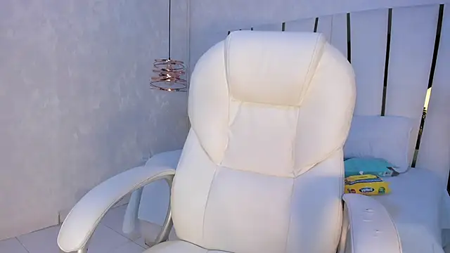 Meghan stonne  online show from 02-28-25, 07:14