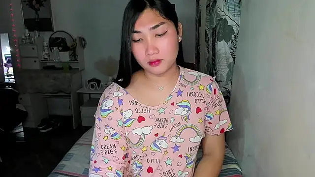 Miss Deliciousness online show from 01-08-25, 03:28