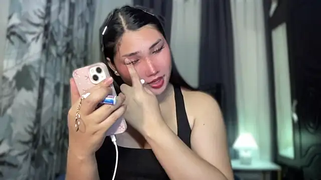 Miss Deliciousness online show from 10-01-25, 03:40