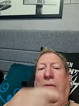 tomtom111111 online show from 09-23-25, 06:55