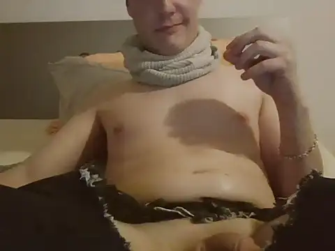 iluvhottenns online show from 03-10-25, 08:34