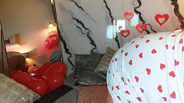 Madissononee online show from 02-15-25, 08:33