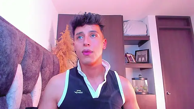 Snapshot of I_Gabriel chatting on 12-24-24, 08:05 I Gabriel online show from 12-24-24, 08:05