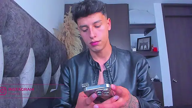 Snapshot of I_Gabriel chatting on 01-12-25, 01:42 I Gabriel online show from 01-12-25, 01:42