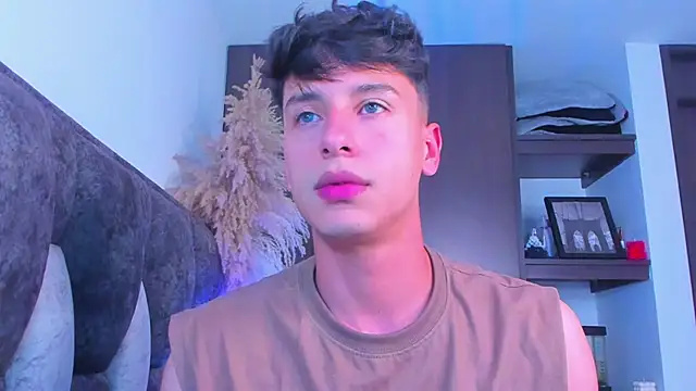 Snapshot of I_Gabriel chatting on 01-14-25, 11:27 I Gabriel online show from 01-14-25, 11:27