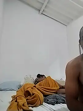 Snapshot of Henrifalcao chatting on 12-04-24, 01:47 Henrifalcao online show from 12-04-24, 01:47