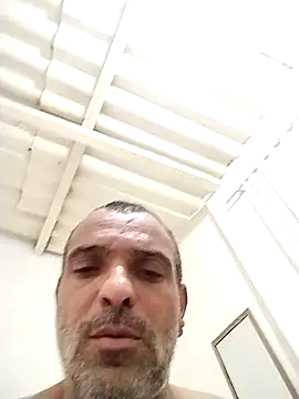 Snapshot of Henrifalcao chatting on 09-23-25, 12:46 Henrifalcao online show from 09-23-25, 12:46